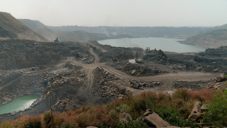 S'il vous plaît garder le crédit Les mineurs ont tendance à ignorer les personnes cherchant du charbon à vendre.  Photo : Dean Massey