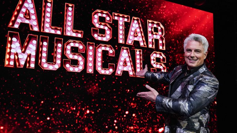 John Barrowman di All Star Musicals.  Gambar: Kieron McCarron / ITV / PA