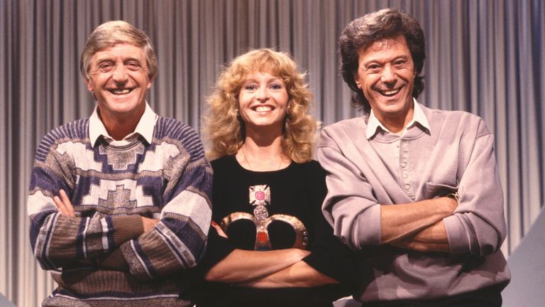 &#39;Give Us A Clue&#39; TV - Sir Michael Parkinson, Liza Goddard, Lionel Blair.. Pic Fremantle Media/Shutterstock