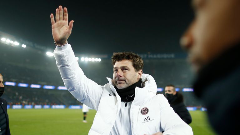 Mauricio Pochettino is Manchester United&#39;s top target to take over as manager