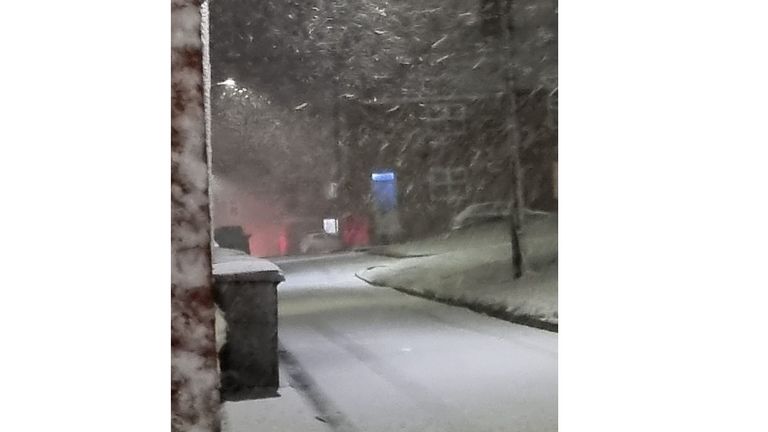 Photo de chutes de neige, prise à 17h30 à Leadgate, comté de Durham @ToonArmyOfOne - UGC n'a pas demandé de crédit