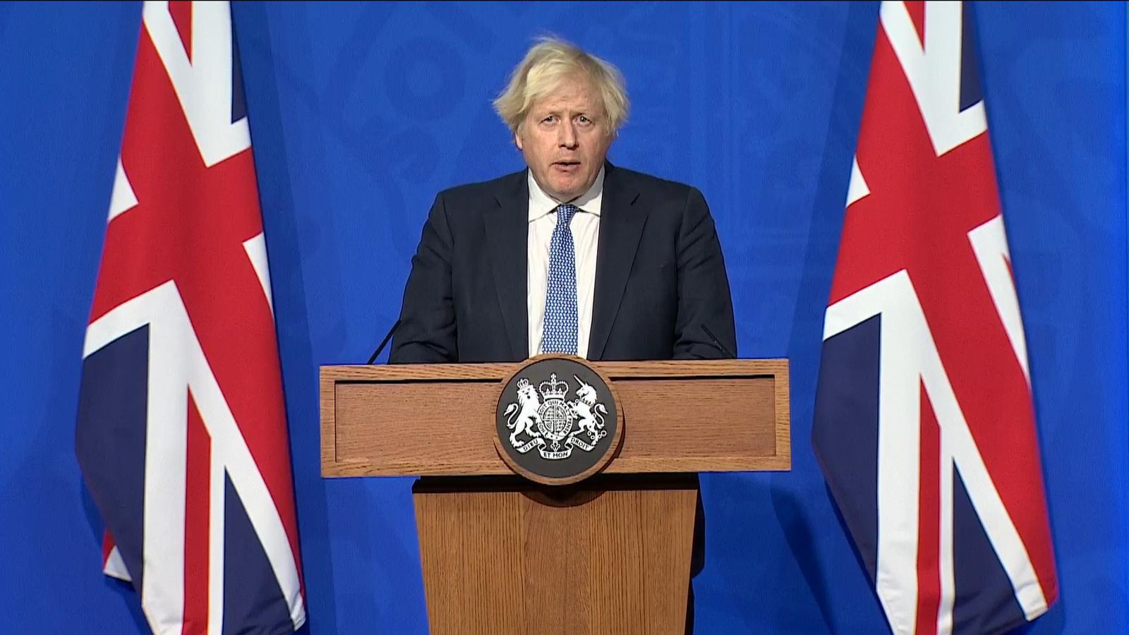 Správy o COVID naživo: Boris Johnson zaviedol nové obmedzenia, keď sa objavili údaje Omicron – kancelárka Allegra Stratton odstúpila |  Správy zo Spojeného kráľovstva