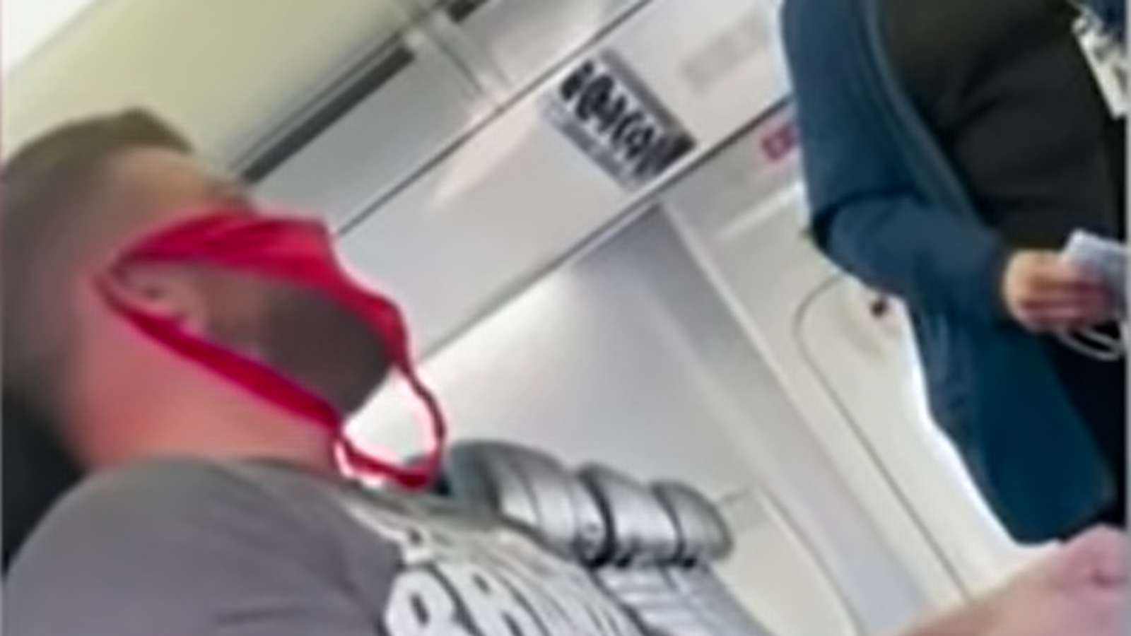 Man kicked off flight for wearing women's underwear as face mask, US News