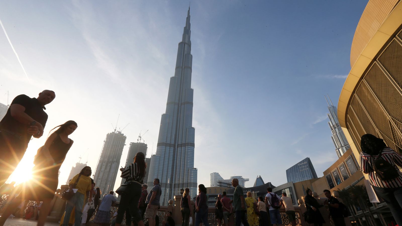 United Arab Emirates to move to Western-style Monday to Friday working week  | World News | Sky News