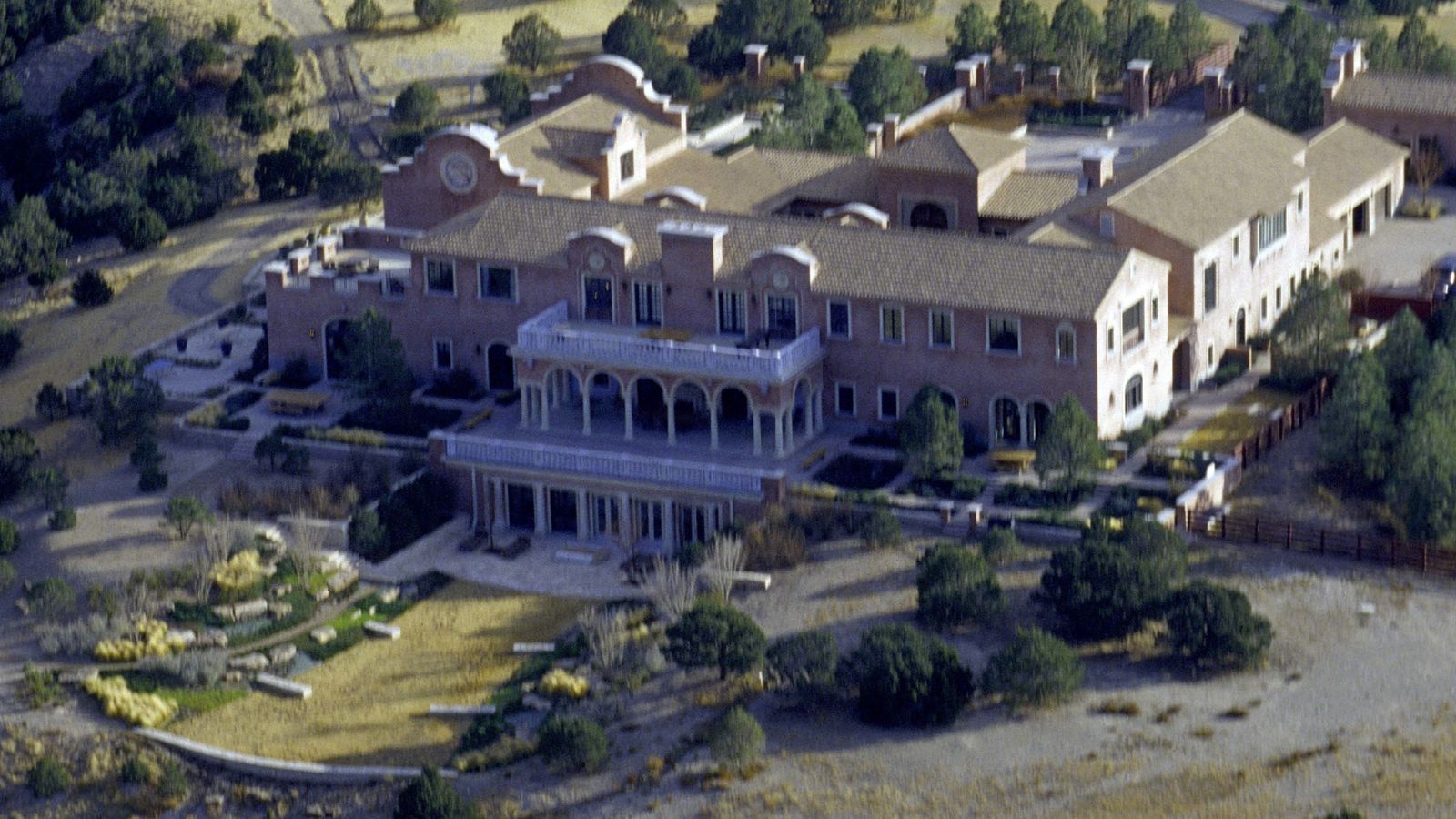 Maxwell Ranch Ghislaine Maxwell: How girls were lured to be abused by Jeffrey Epstein ...