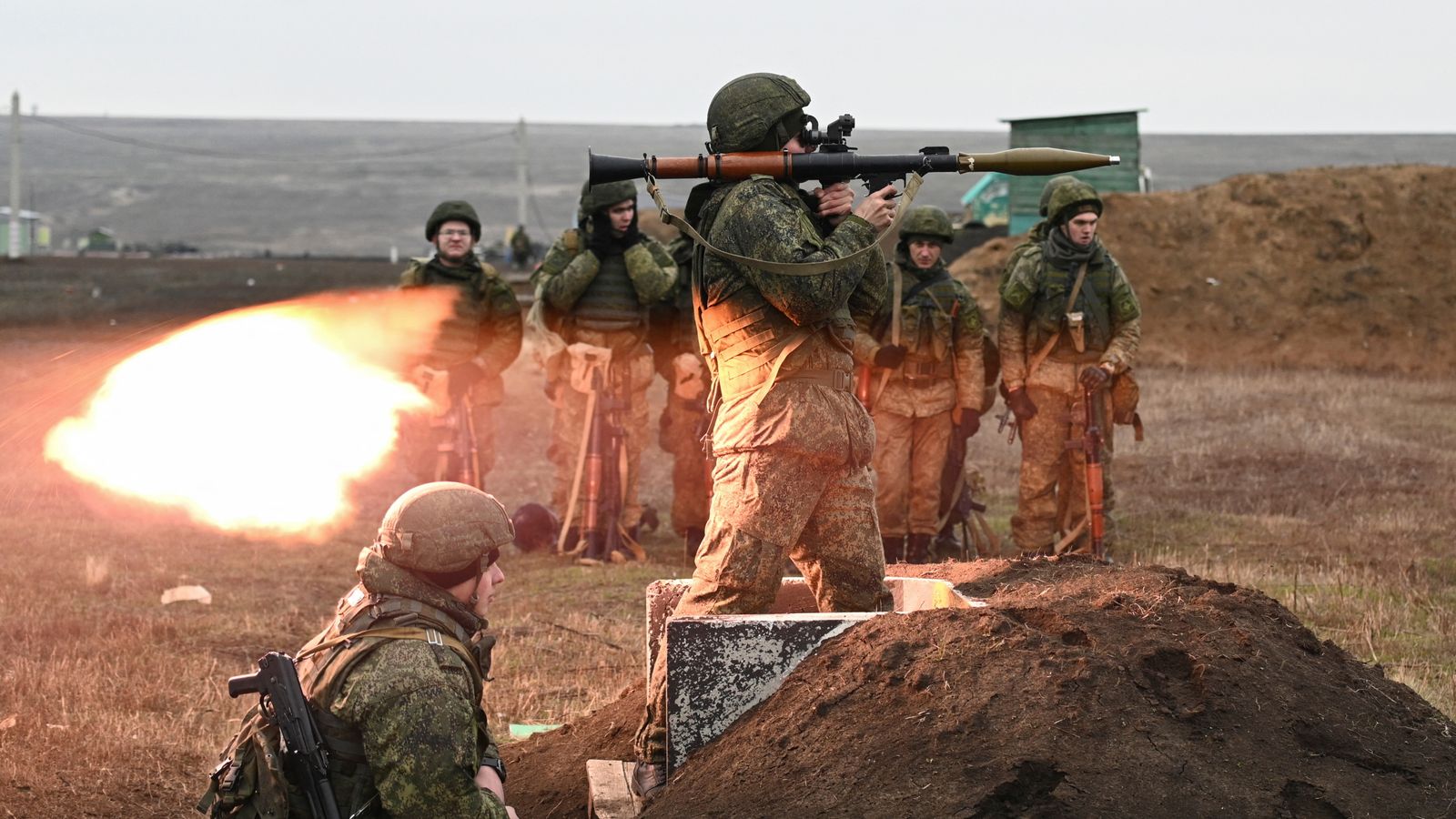 Ukraine : une invasion totale de la Russie pourrait déclencher la Troisième Guerre mondiale, prévient le ministre du gouvernement à Kiev