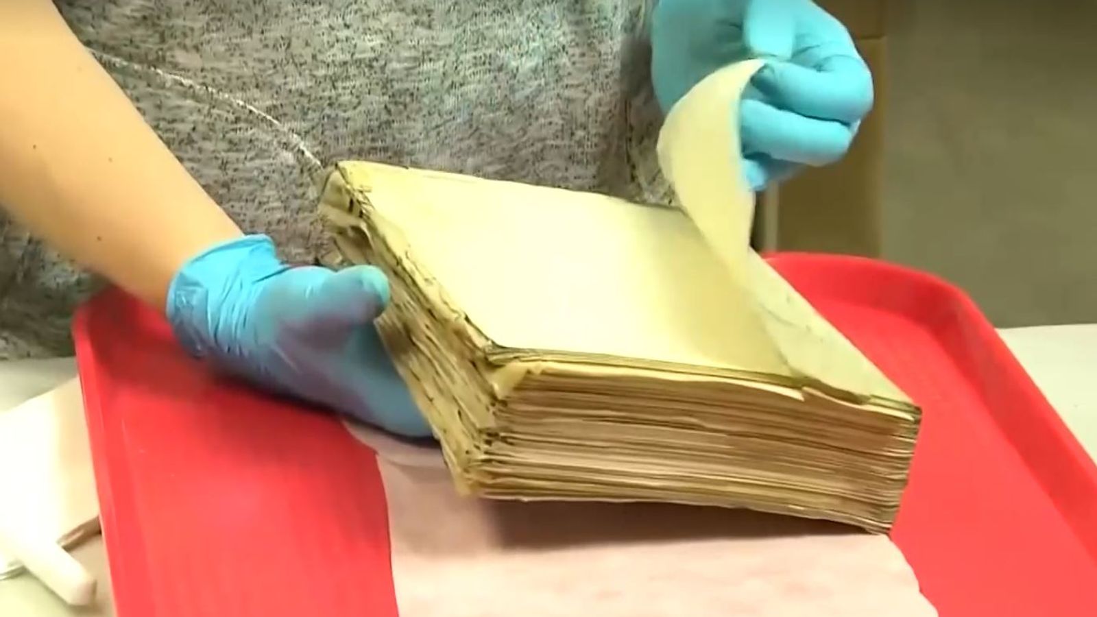 Robert E Lee statue Time capsule discovered under Confederate statue