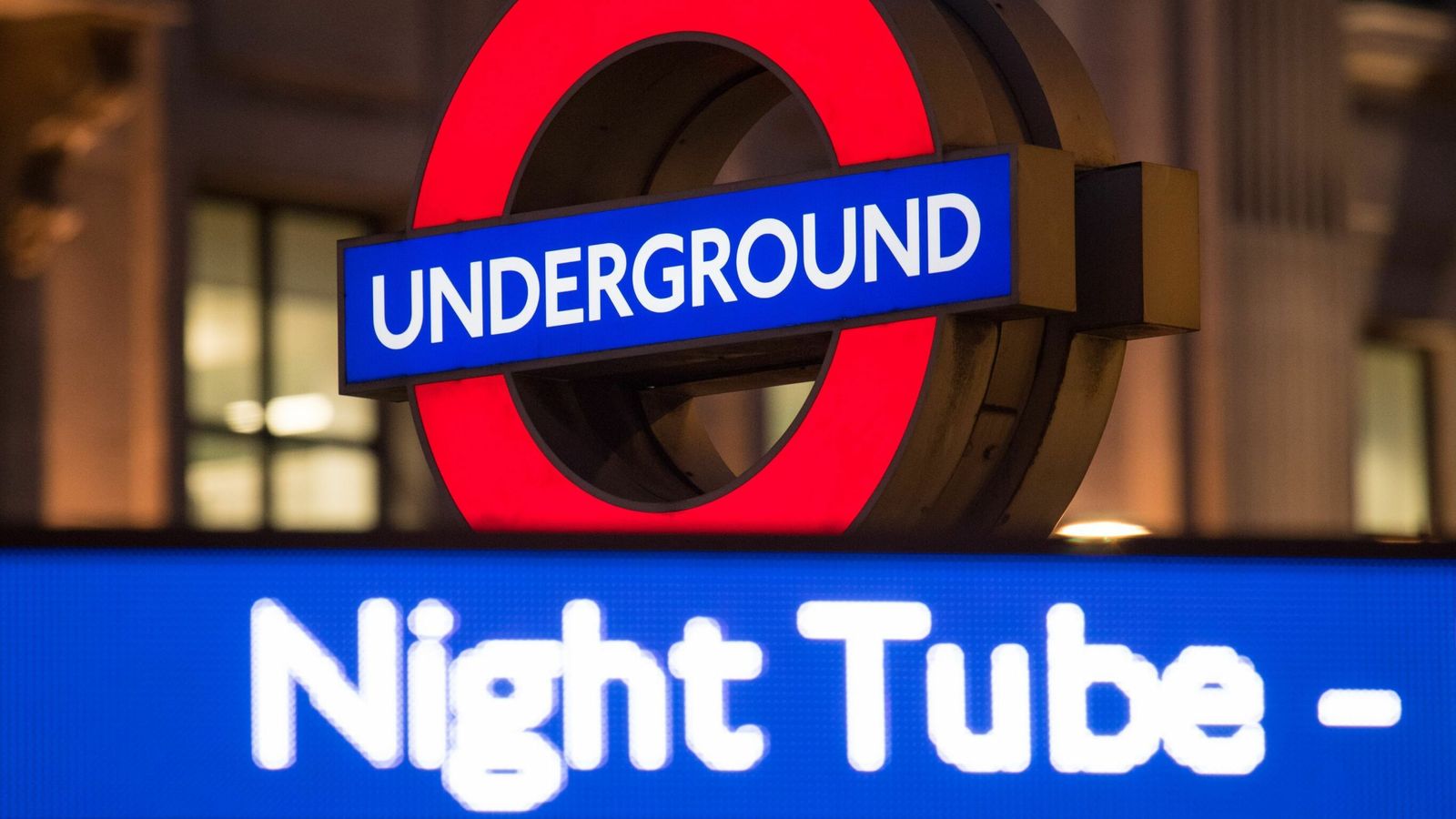 skynews tube underground london 5609387