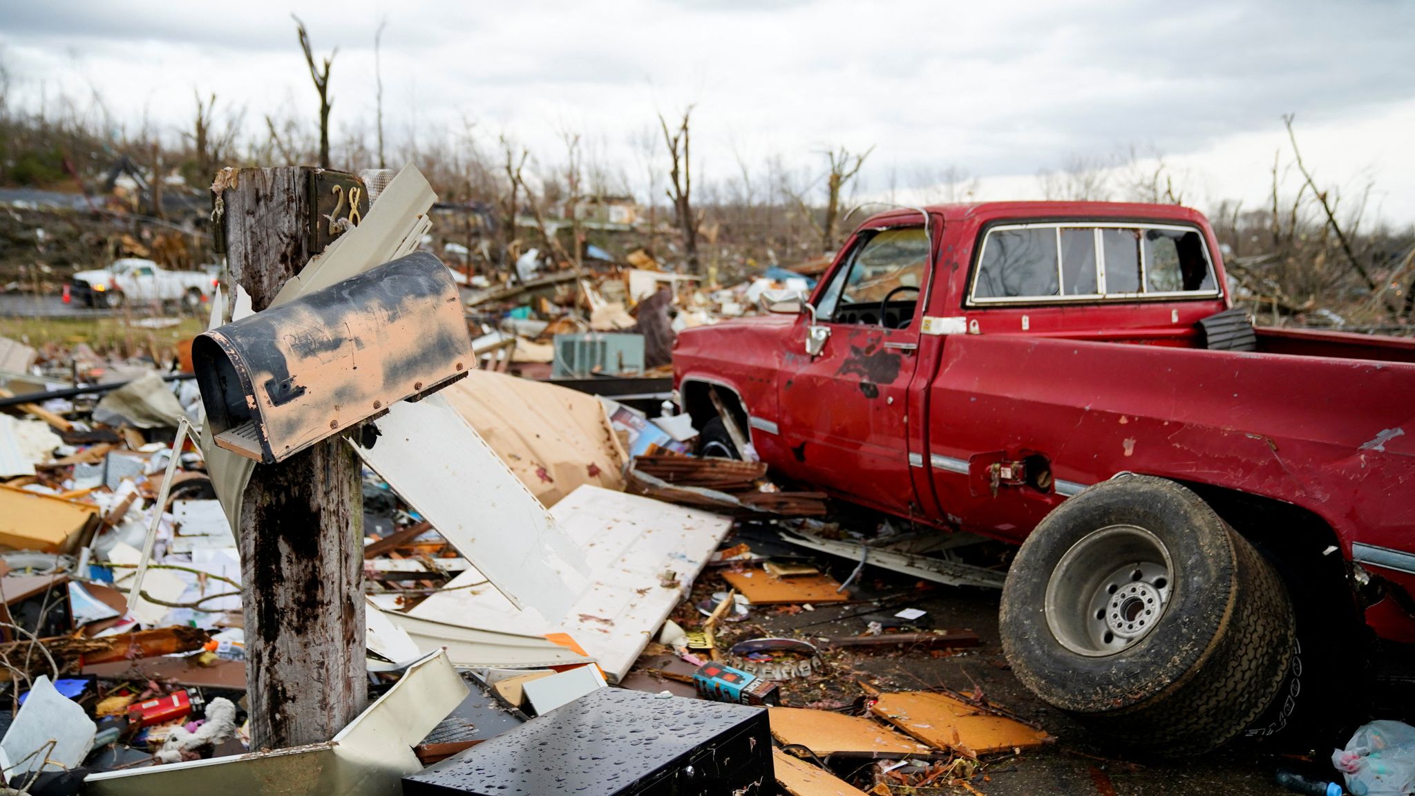 US tornadoes in pictures Up to 100 feared dead after severe weather