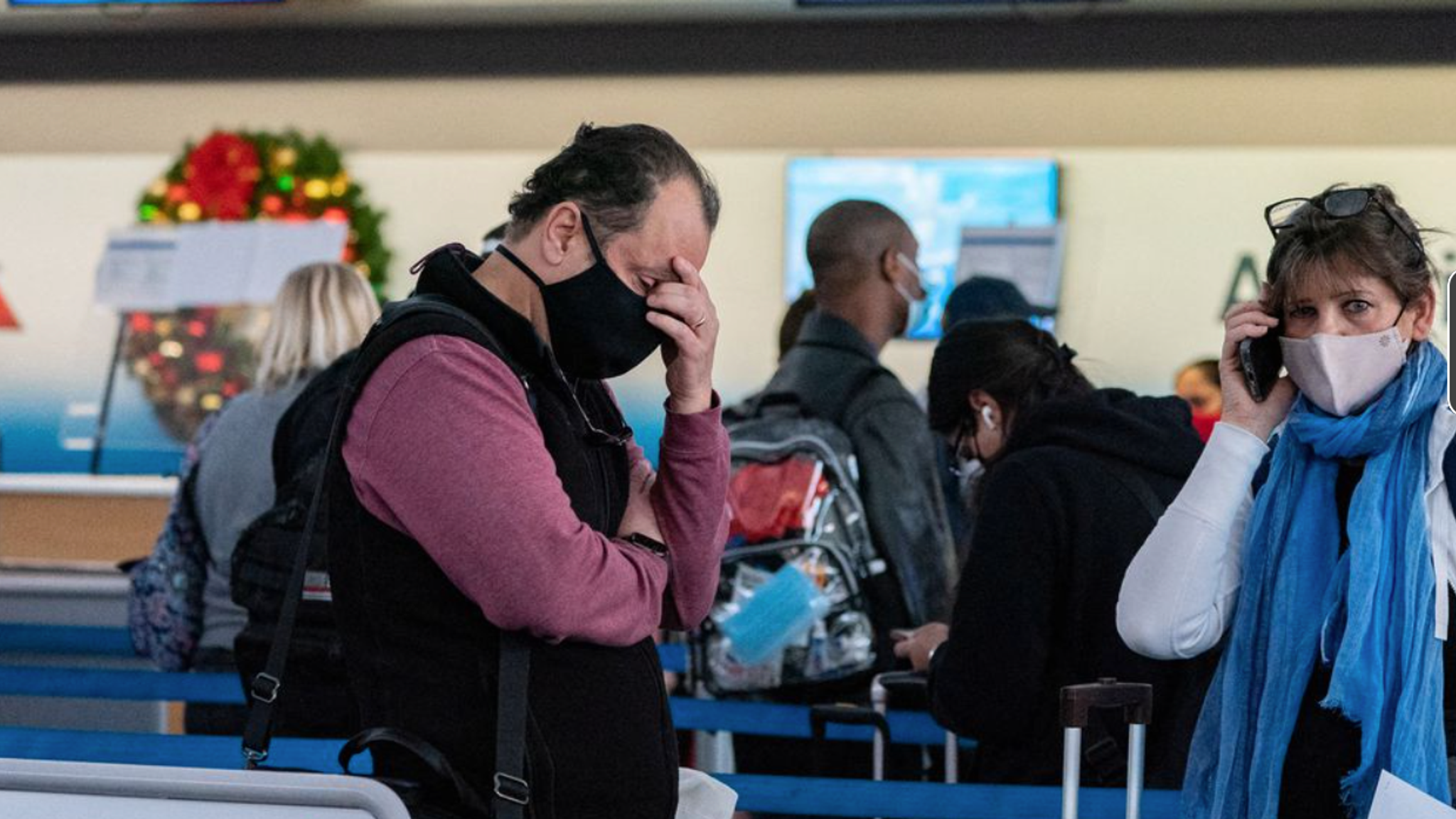 US: Thousands of left stranded over Christmas as flights cancelled due ...