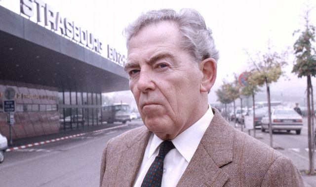 Jack Hedley: James Bond and Only Fools And Horses actor dies aged 92 after 'short illness' - Vimarsana News