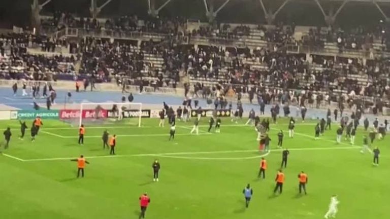 Paris FC v Lyon French Cup game abandoned following crowd trouble