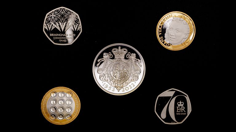 EMBARGOED TO 0001 WEDNESDAY DECEMBER 28 A Birmingham 2022 Commonwealth Games 50p coin (top left), a Life and Legacy of Dame Vera Lynn ..2 coin (top right), a Platinum Jubilee of Her Majesty the Queen ..5 coin (centre), a Life and Legacy of Alexander Graham Bell ..2 coin (bottom left) and a Platinum Jubilee of Her Majesty the Queen 50p coin (bottom right), part of the release of five new Royal Mint coin designs for 2022, celebrating key events and anniversaries throughout the year, including a 50p and a ..5 crown in celebration of Her Majesty the Queen&#39;s Platinum Jubilee. Each of the coins features a new and unique design by a commissioned artist and the obverse portrait of Her Majesty the Queen, designed by Jody Clark. Issue date: Wednesday December 28, 2021.