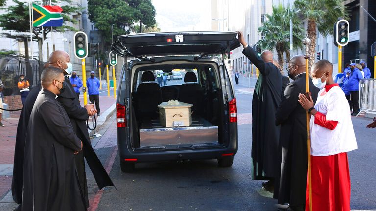 Archbishop Desmond Tutu&#39;s simple pine coffin has been returned to a morgue ahead of his state funeral on Saturday 