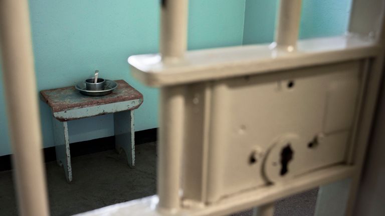 Cellules de porte sur Robben Island, Cape Town, terrain de prison utilisé pour les prisonniers politiques pendant l'apartheid, Afrique du Sud (Sergi Reboredo / VWPics via AP Images)