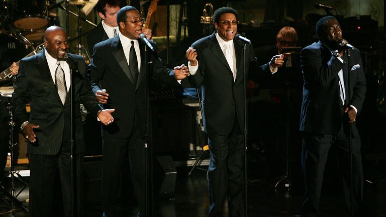 The O'Jays perform together before being inducted into the Rock and Roll Hall of fame in 2005