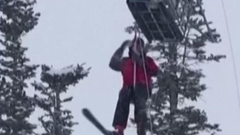 Ski lift malfunctions in Utah, leaving 167 skiers stranded