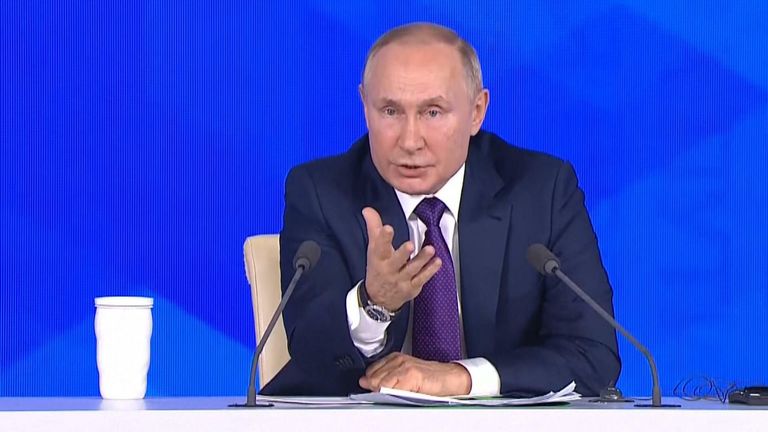 Russian President Vladimir Putin says the US and NATO are expanding onto Russia&#39;s borders - and not the other way around.