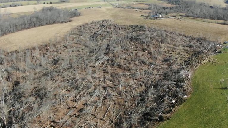 جنگل‌هایی که توسط گردباد در کنتاکی مسطح شده‌اند