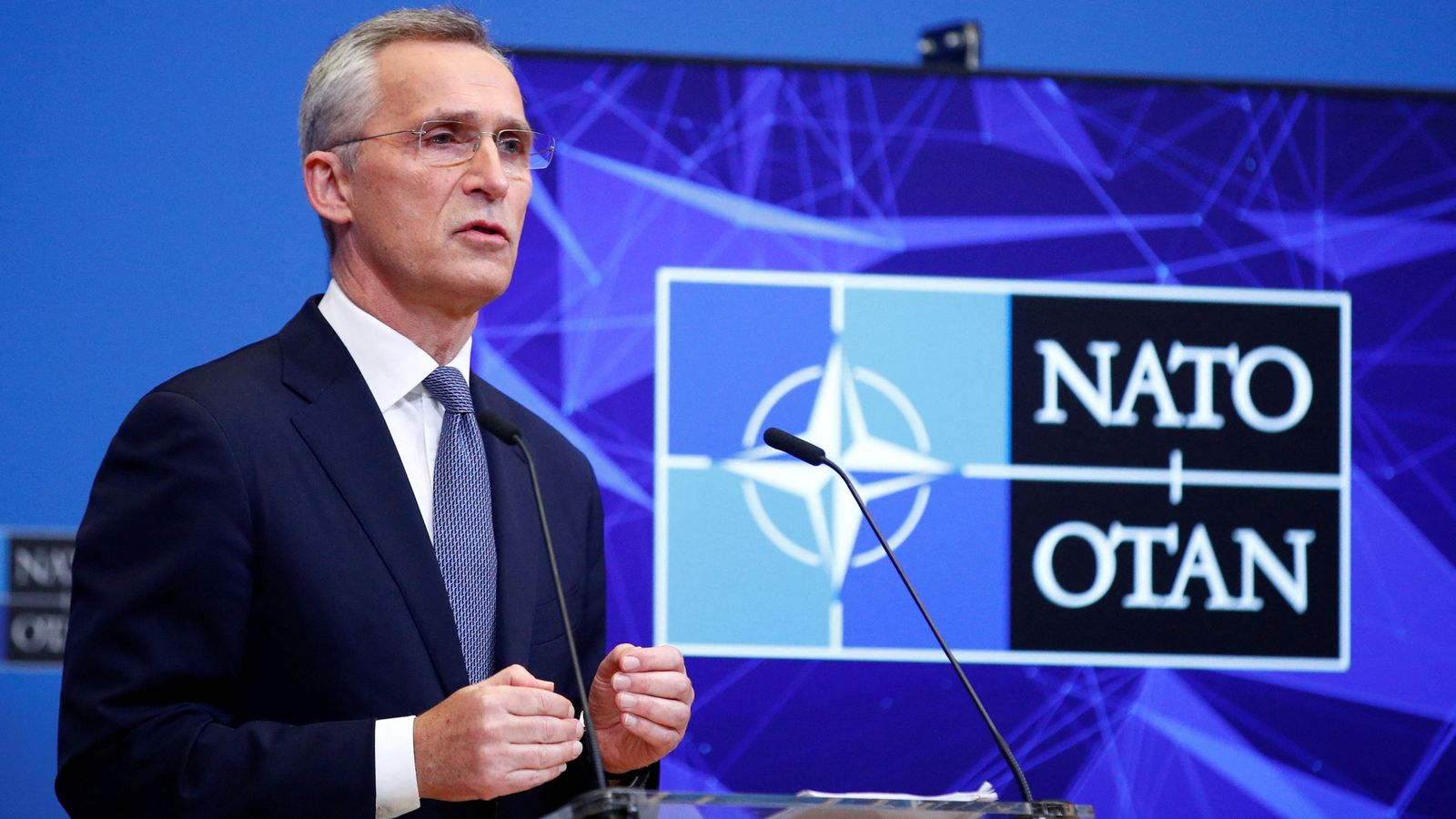 Ukraine talks: 'Real risk' of new armed conflict in Europe, NATO chief ...