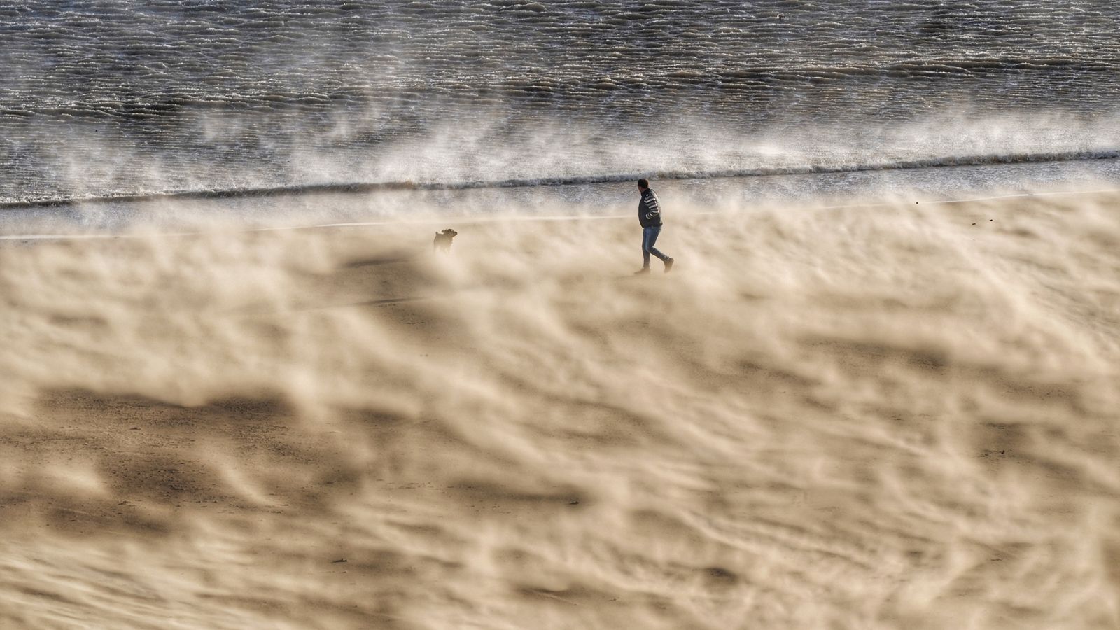 Storms Delay Over 2,600 Flights Nationwide