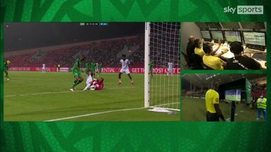 Ayew's controversial red via VAR for lunge on 'keeper!