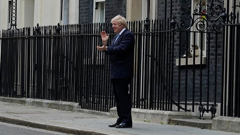21/05/2020. London, United Kingdom. Boris Johnson ‘Clap for our Carers’. The Prime Minister Boris Johnson with the Chancellor of the Exchequer Rishi Sunak take part in Clap for our Carers on the steps of No10 Downing Street. Pic: Andrew Parsons / No 10 Downing Street