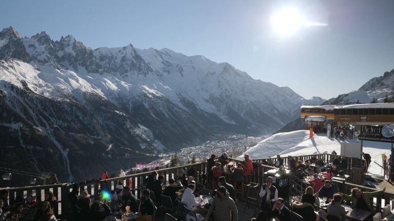 British skiers allowed to return to French slopes after travel restrictions eased