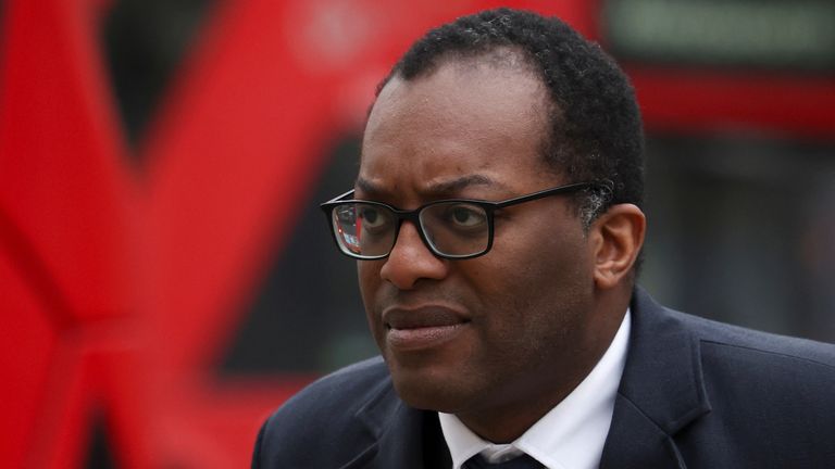 UK Business and Energy Secretary Kwasi Kwarteng arrives at the Cabinet Office in London, UK, January 24, 2022. REUTERS / Henry Nicholls