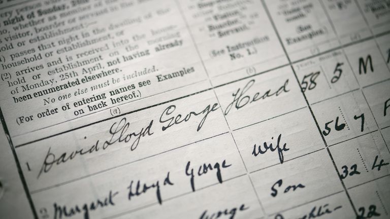 Le record du Premier ministre David Lloyd George montre qu'il a 58 ans