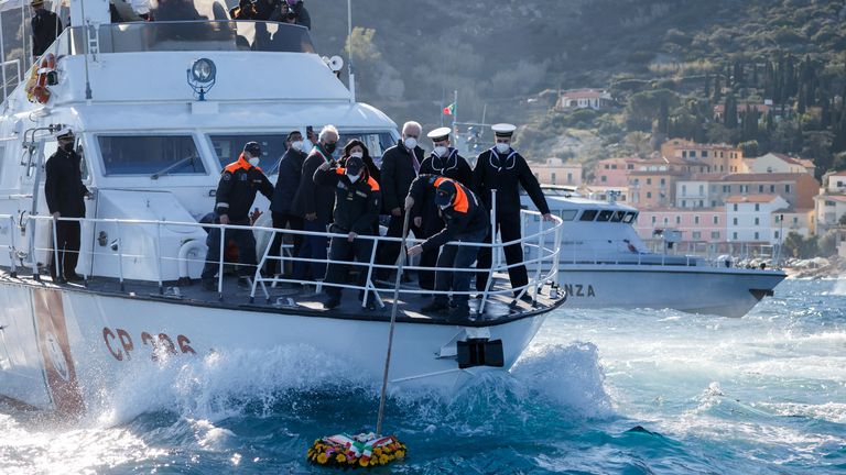 capsized cruise ship italy