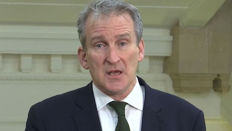 Damian Hinds says he does support the prime minister