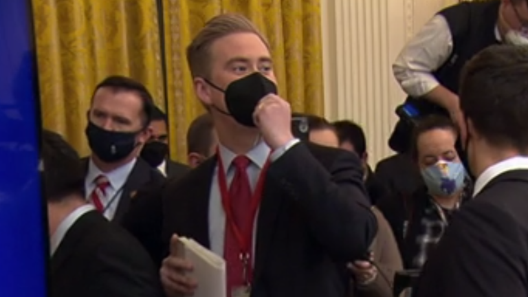 پیتر دوسی، خبرنگار فاکس نیوز در کاخ سفید از رئیس جمهور درباره تورم سوال کرد. 
