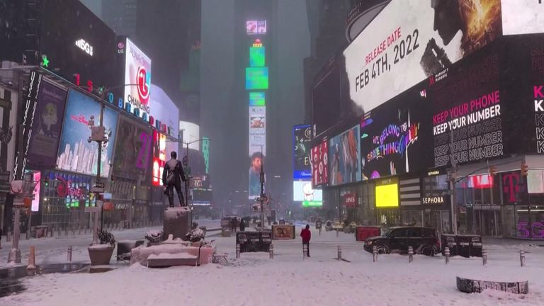 The US East Coast is preparing for heavy snow and plunging temperatures as a powerful blizzard hits.