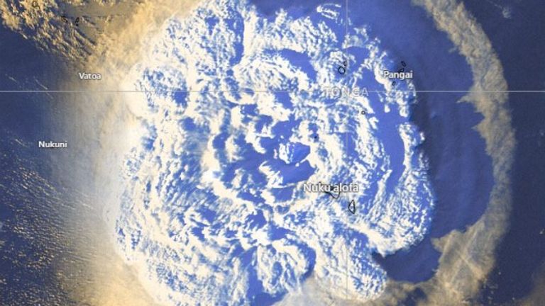 Imagem de satélite da erupção do vulcão.  Foto: Serviços Meteorológicos de Tonga, Governo de Tonga