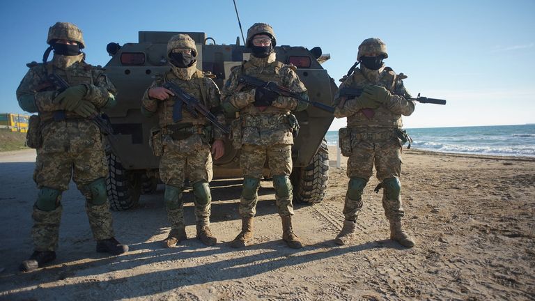 Service members of the 28th Separate Mechanized Brigade of the Ukrainian Armed Forces take part in coastal defence drills in the Odessa region, Ukraine, in this handout picture released January 28, 2022. Ukrainian Defence Ministry/Handout via REUTERS ATTENTION EDITORS - THIS IMAGE WAS PROVIDED BY A THIRD PARTY.
