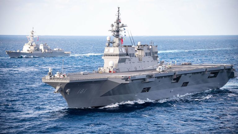 Navires de guerre américains en mer des Philippines