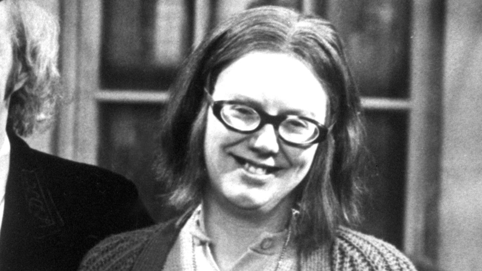 Anna Karen: On The Buses and EastEnders actress dies in east London house fire | Ents & Arts News