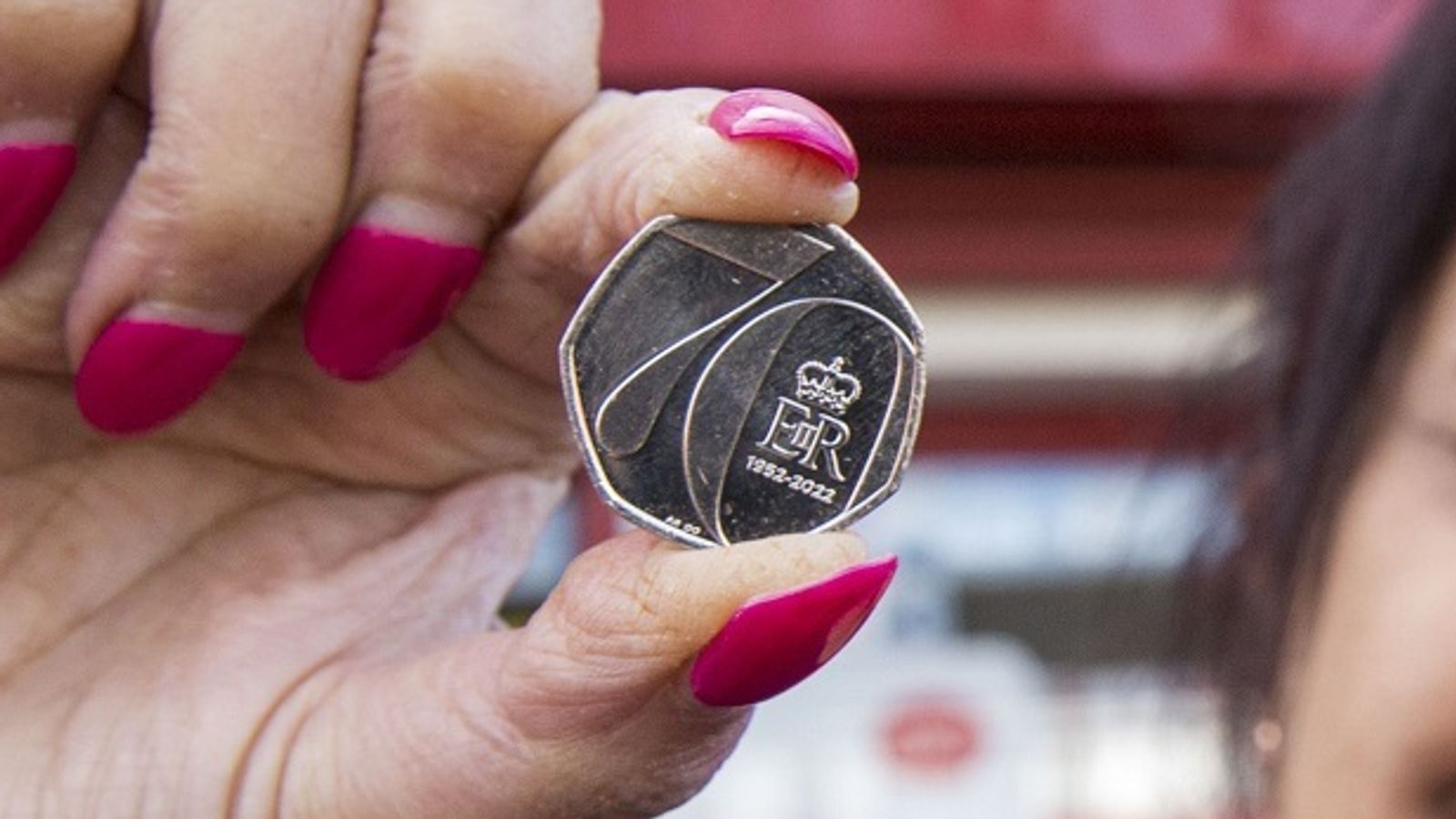 Queen's Platinum Jubilee New 50p coin released to mark Her Majesty's