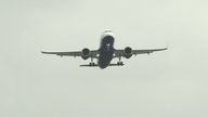 Planes attempt to land at Heathrow during Storm Eunice