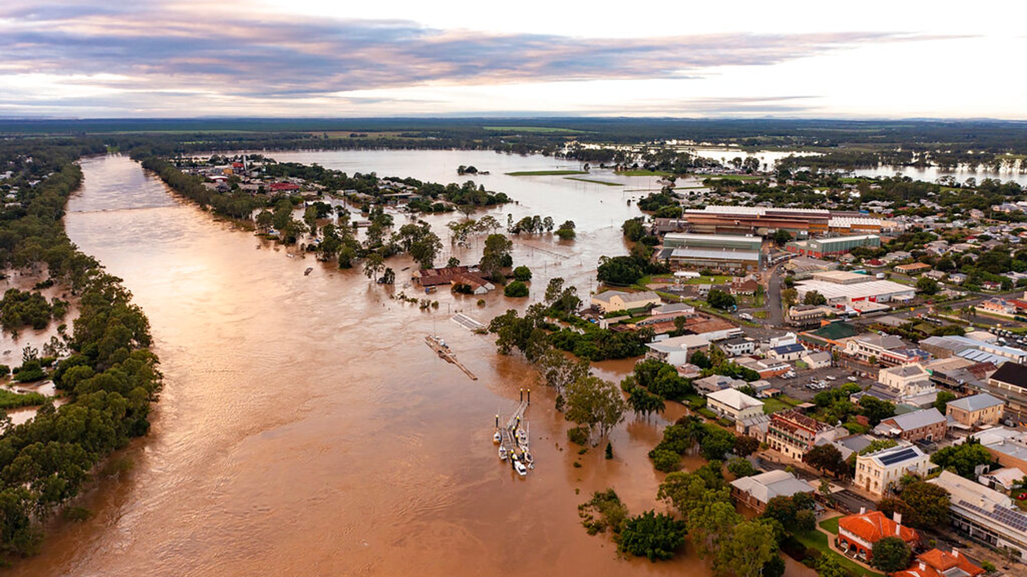 Australia flooding: Torrential rain in Brisbane kills eight people after  river peaks and floods homes | World News | Sky News