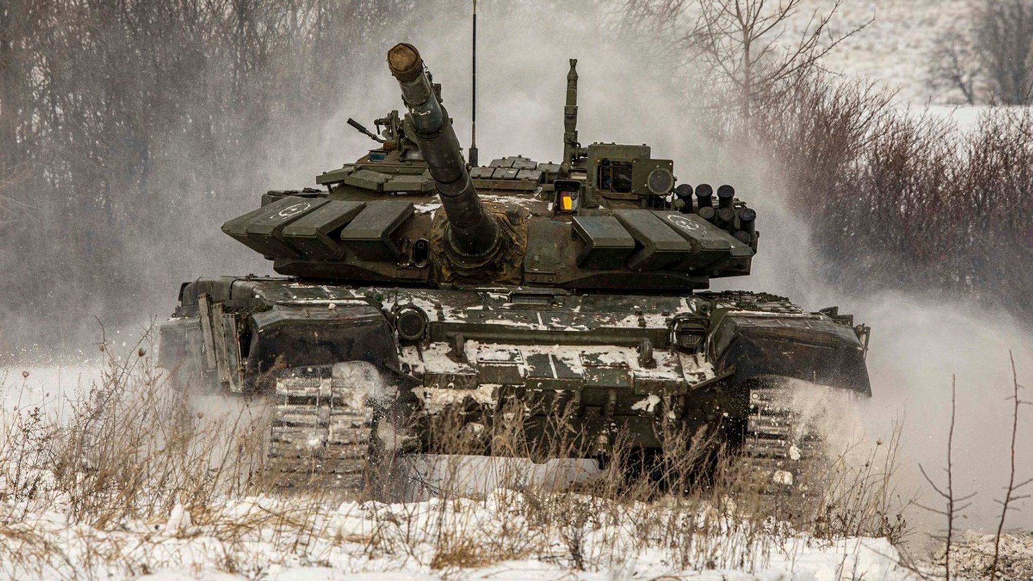 Танки нападение. Танк т 80 на Украине. Танковые войска. Танковые войска России. Танковые войска Украины.
