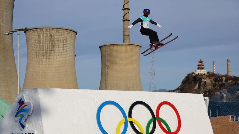2022 Beijing Olympics - Freestyle Skiing - Men's and Women's Official Training - Big Air Shougang, Beijing, China - February 6, 2022. Gu Ailing Eileen of China in action during training. REUTERS/Fabrizio Bensch
