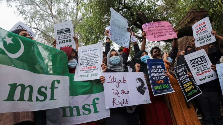 Muslim students and members of Muslim Students Federation (MSF) protest against the recent hijab ban in few of Karnataka’s colleges, in New Delhi, India, February 8, 2022. REUTERS/Anushree Fadnavis
