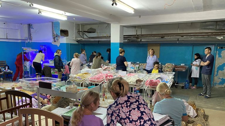 Women with their newborn babies take shelter in the basement of a perinatal centre, as Russia&#39;s invasion of Ukraine continues, in Kharkiv, Ukraine February 28, 2022. REUTERS/Vitaliy Gnidyi
