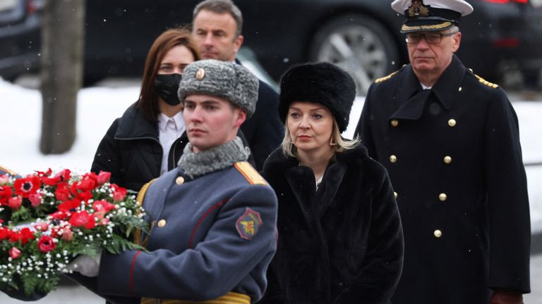 British Foreign Secretary Liz Truss takes part in a wreath-laying ceremony at the Tomb of the Unknown Soldier by the Kremlin Wall in Moscow, Russia February 10, 2022. REUTERS/Maxim Shemetov
