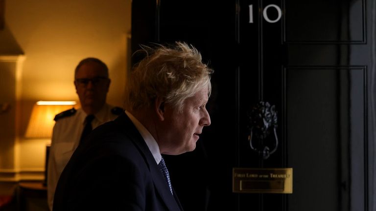 Boris Johnson heading for the Commons for PMQs