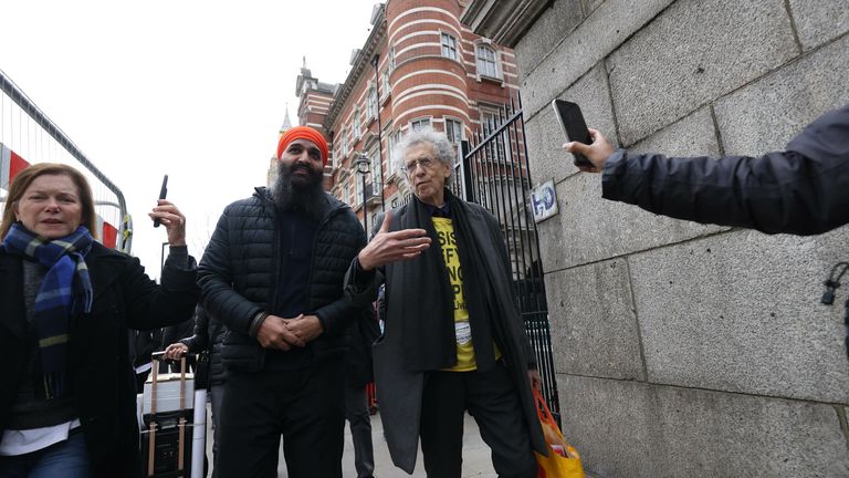 Piers Corbyn (right) takes part in an anti-vaccination demonstration outside Scotland Yard in London. Picture date: Wednesday February 2, 2022.