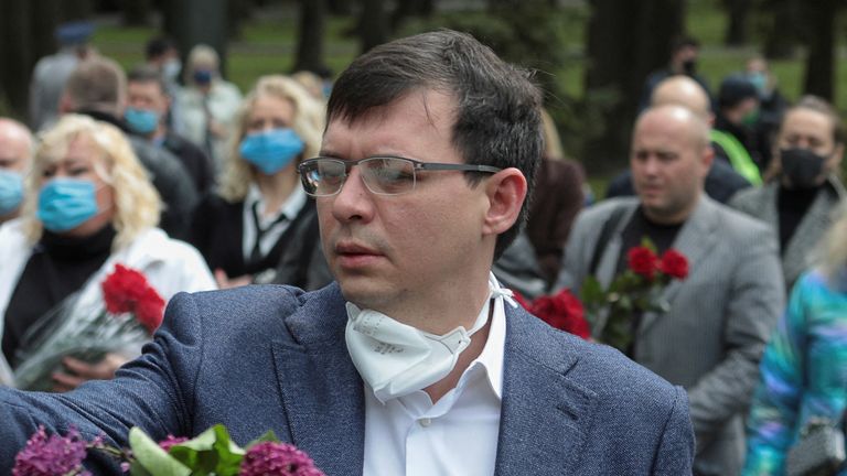 FILE PHOTO: Ukrainian politician Yevhen Murayev attends a ceremony, which marks the anniversary of the victory over Nazi Germany in World War Two, in Kharkiv, Ukraine May 9, 2020. Picture taken May 9, 2020. REUTERS/Vyacheslav Madiyevskyy/File Photo
