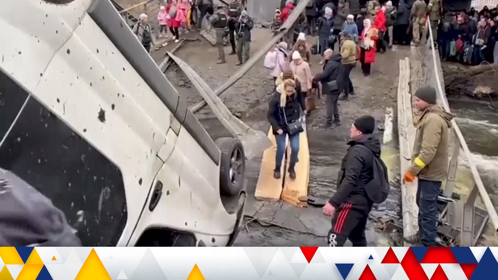 Inwazja na Ukrainę: Pięć mil od Kijowa to miasto jest mocno bombardowane – a cywile uciekają, jak tylko mogą |  wiadomości ze świata